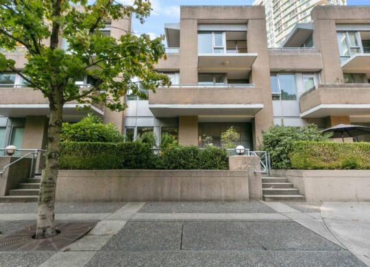 Townhouse for sale in Vancouver, Business for sale, Team Dana & Amar, Real Estate