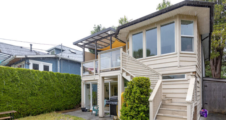 2056 Grant Street Vancouver East