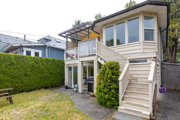 2056 Grant Street Vancouver East