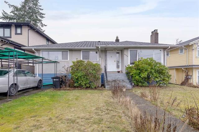 5709 Booth Ave Burnaby